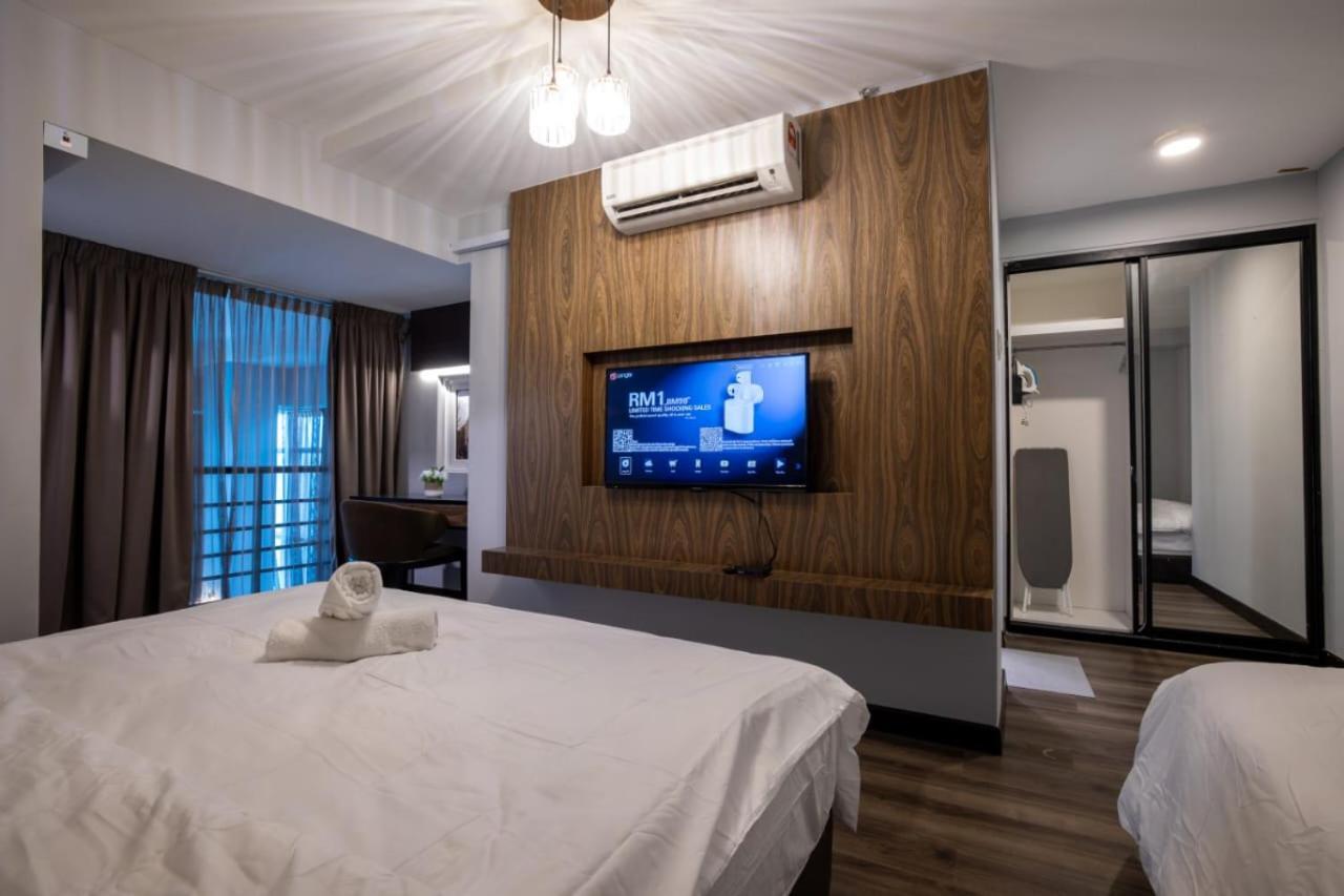 Loft Pano Seaview Suite 2 Bedroom By The Only Bnb Jelutong Exterior photo