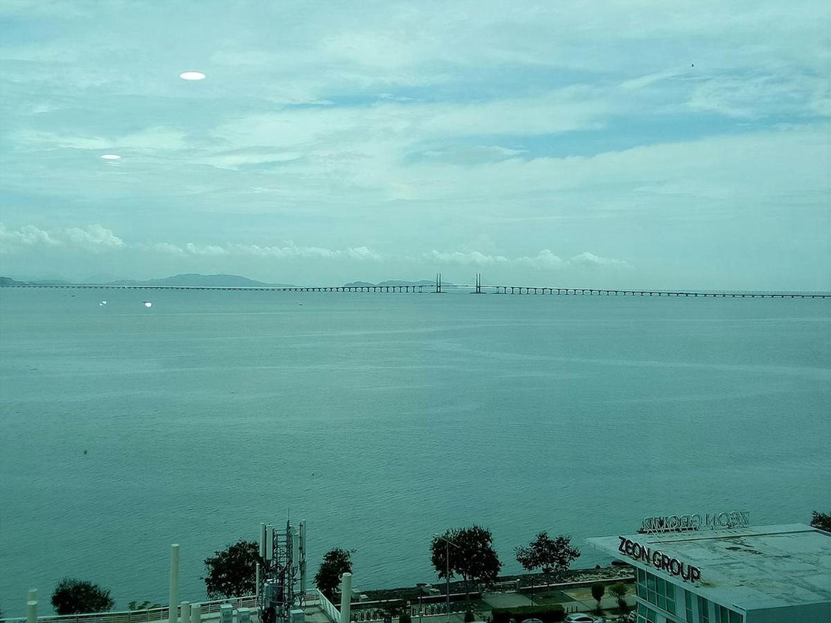 Loft Pano Seaview Suite 2 Bedroom By The Only Bnb Jelutong Exterior photo