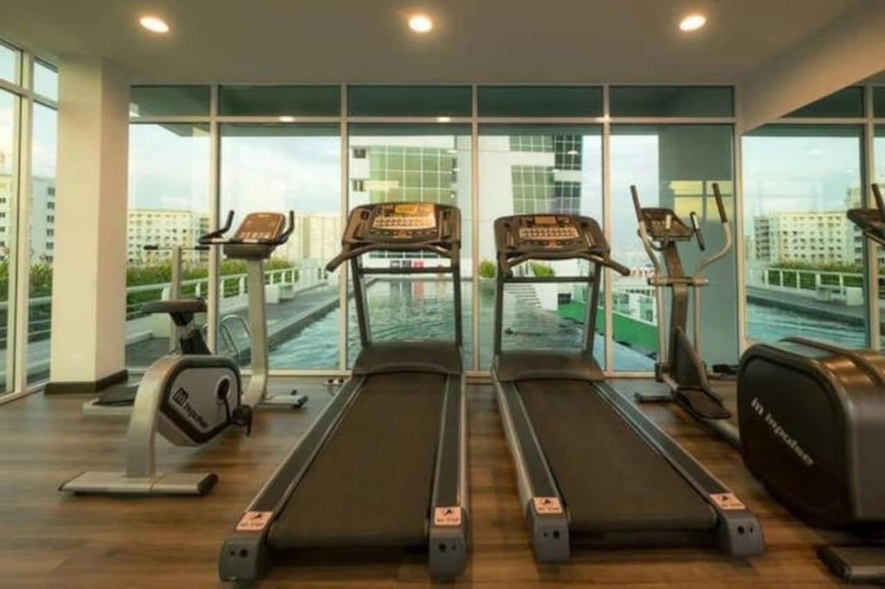 Loft Pano Seaview Suite 2 Bedroom By The Only Bnb Jelutong Exterior photo